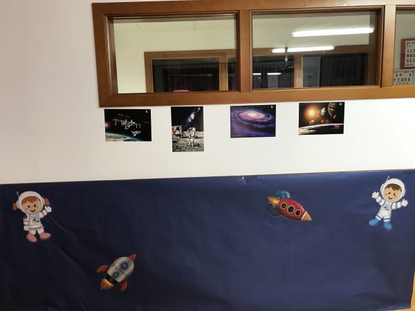 Base para el mural del universo en el aula de infantil